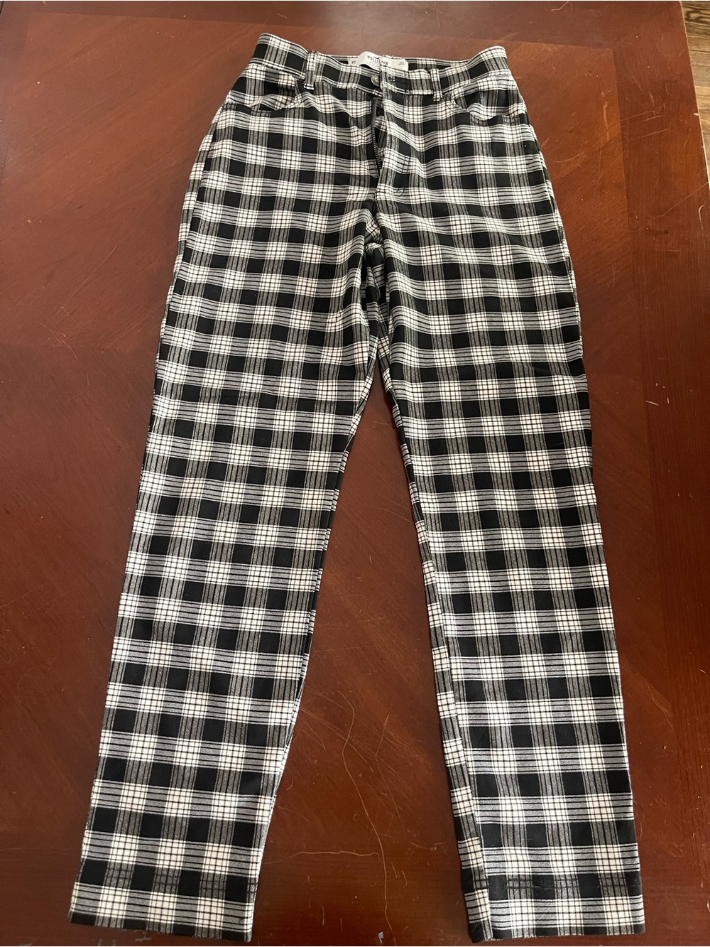 Hollister Women’s Black & White Plaid Pants